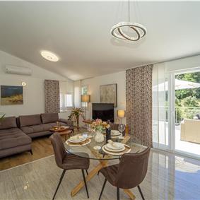 6 Bedroom Beachfront Villa with Heated Pool near Vela Luka on Korcula Island, Sleep 12